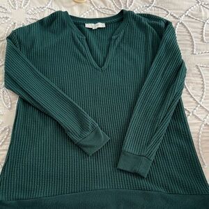 LOFT Deep Green V-Neck Soft V Neck long sleeve top M wore once sz M